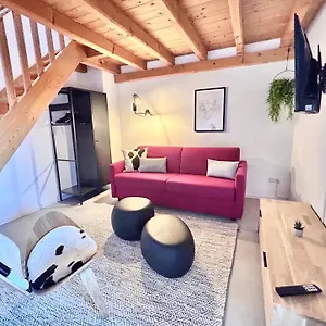  Apartment Schnelles WLAN&Wohnen unterm Dach direkt am See